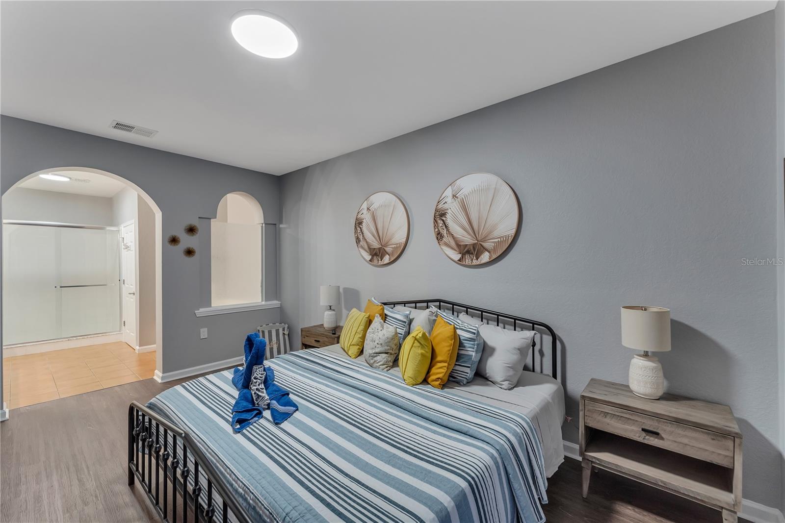 PALISADES CONDO - Residential