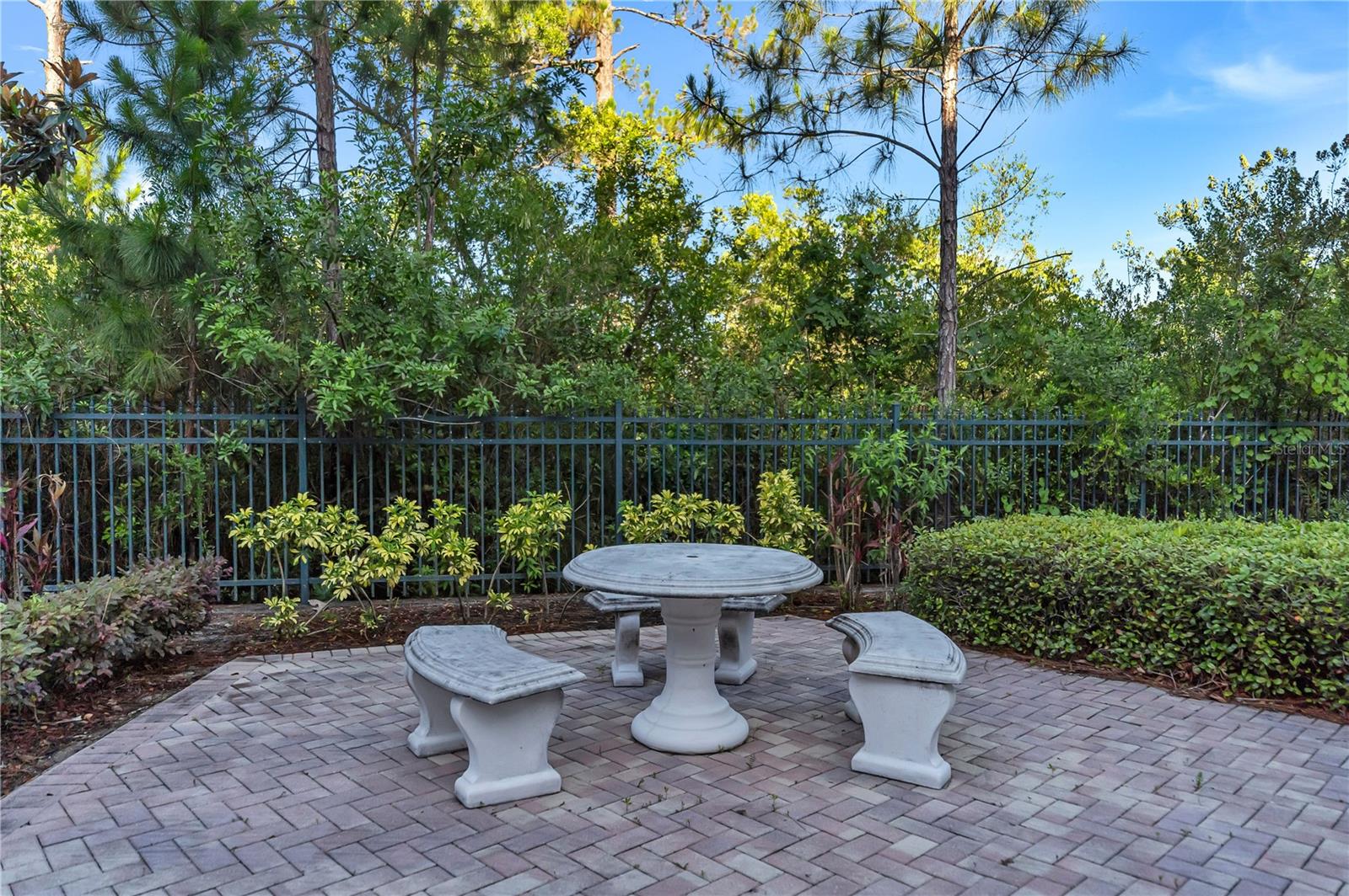 PALISADES CONDO - Residential