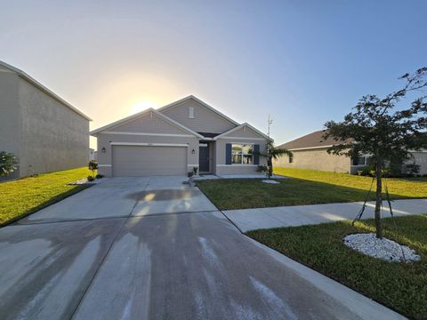 4 beds bed, 2 baths bath property at 8954 forge breeze loop, wesley chapel, fl 33545