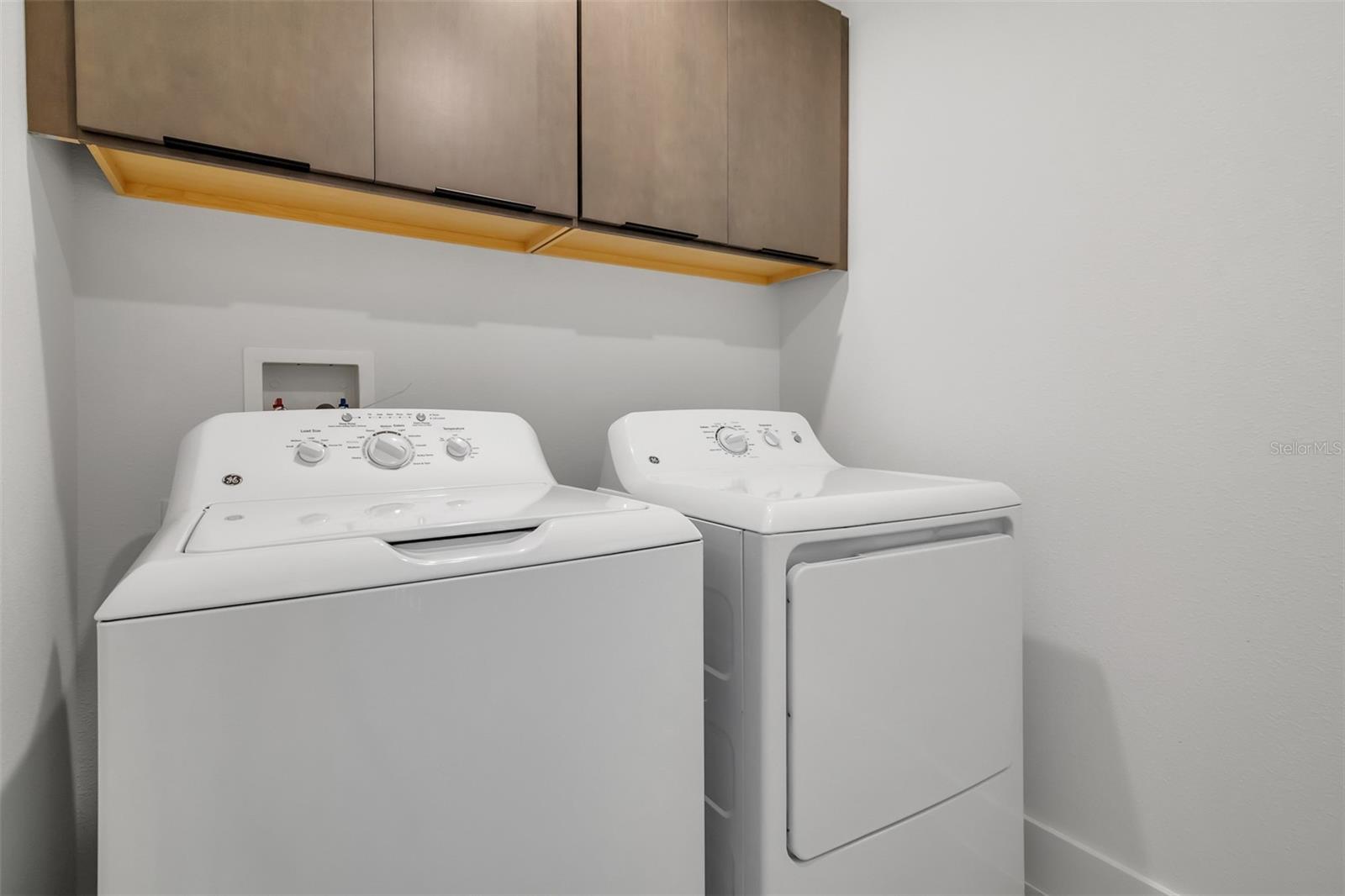 PARKVIEW/HAMLIN - Residential Lease