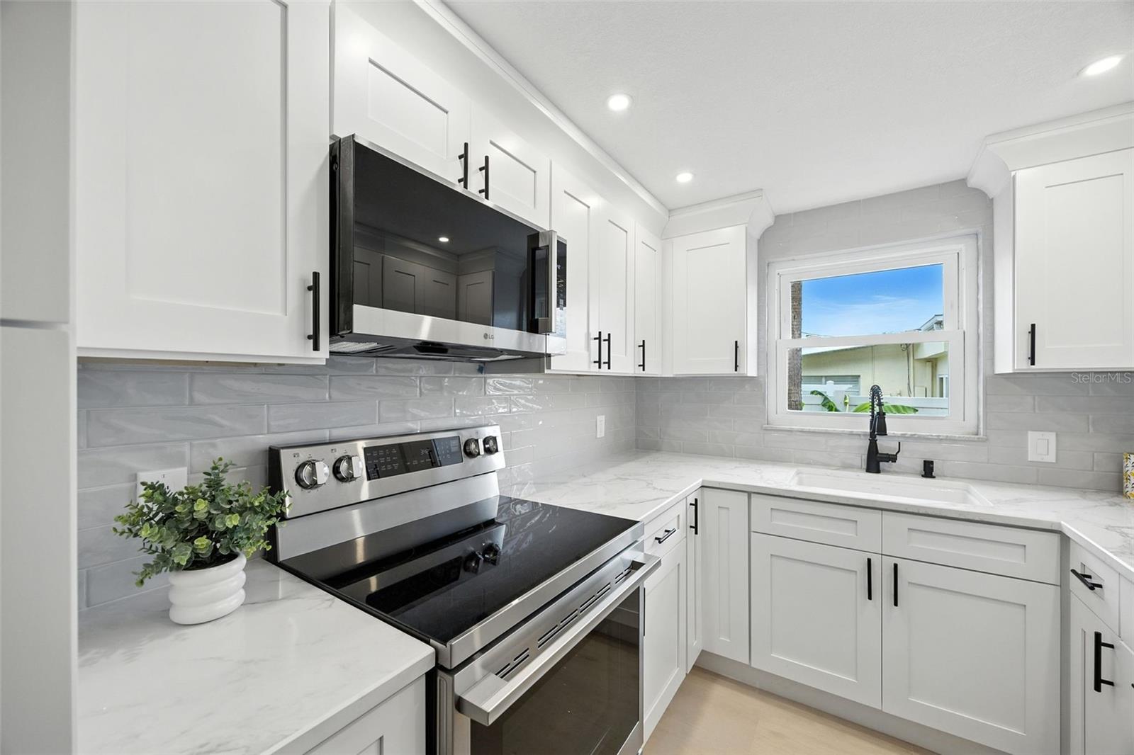 CHATEAU PELHAM APTS CONDO - Residential