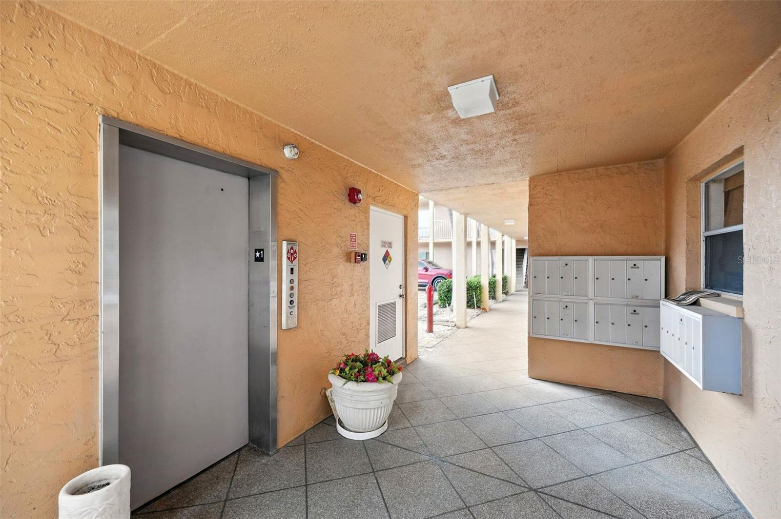 CHATEAU PELHAM APTS CONDO - Residential