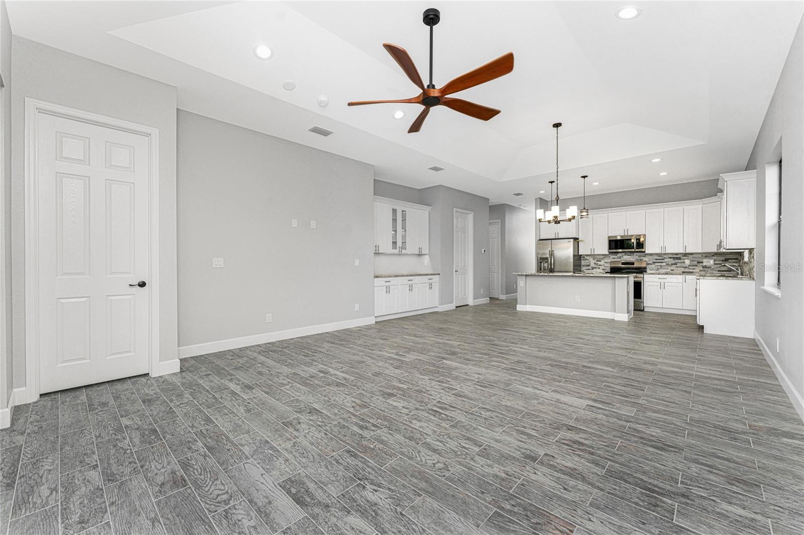 1036 SAN CRISTOBAL AVENUE