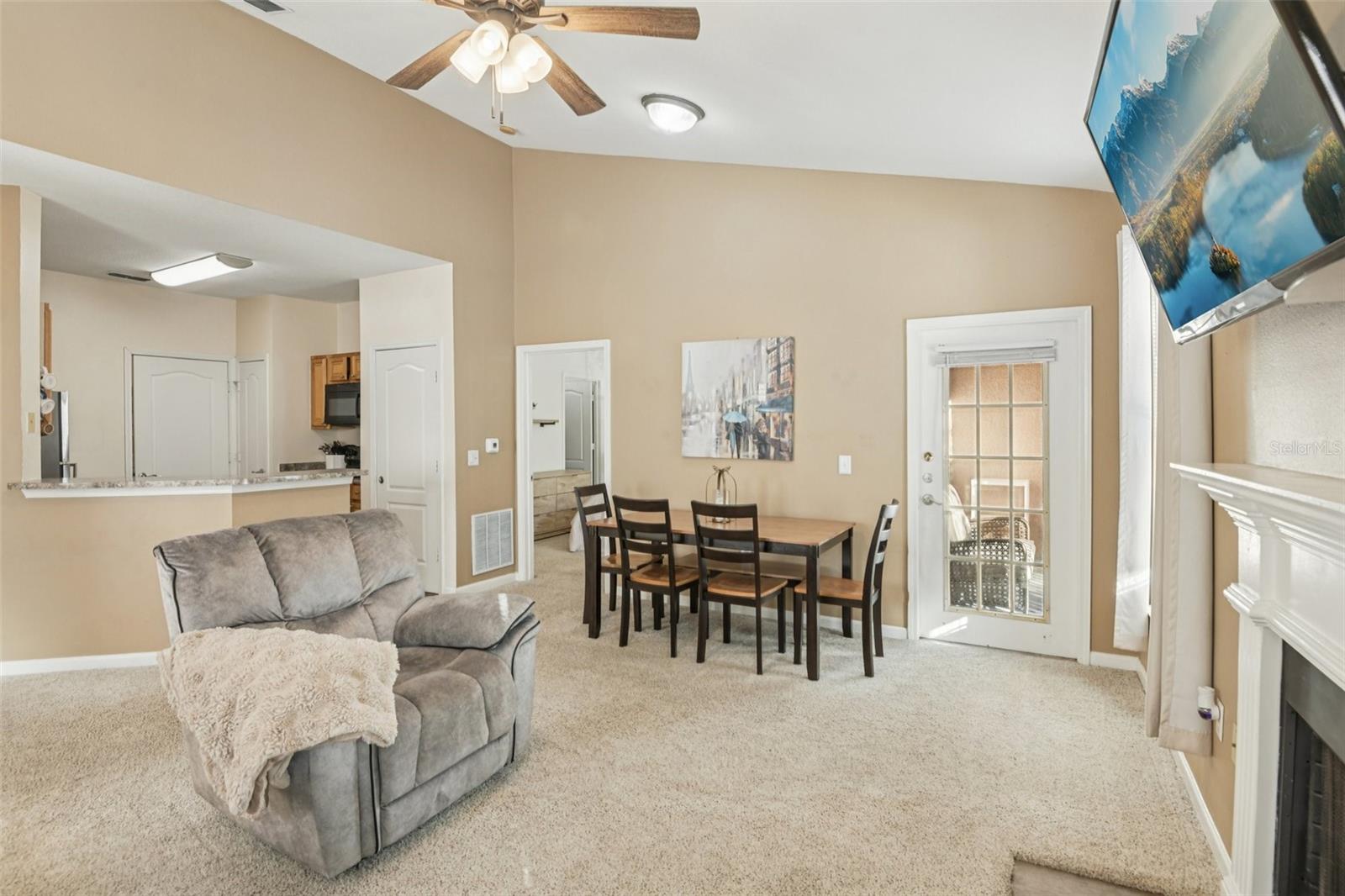 THE VILLAS CONDO - Residential