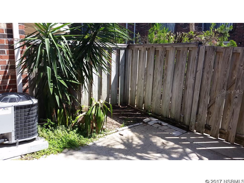 Colonial Twnhse Apts Ph I - Residential