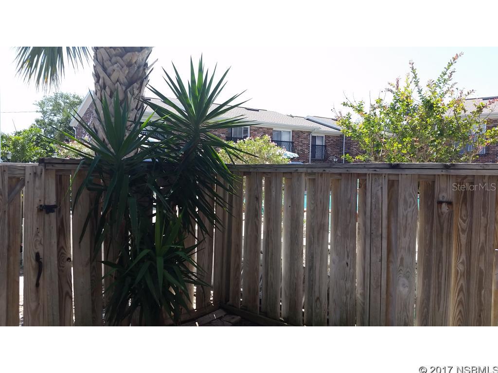 Colonial Twnhse Apts Ph I - Residential