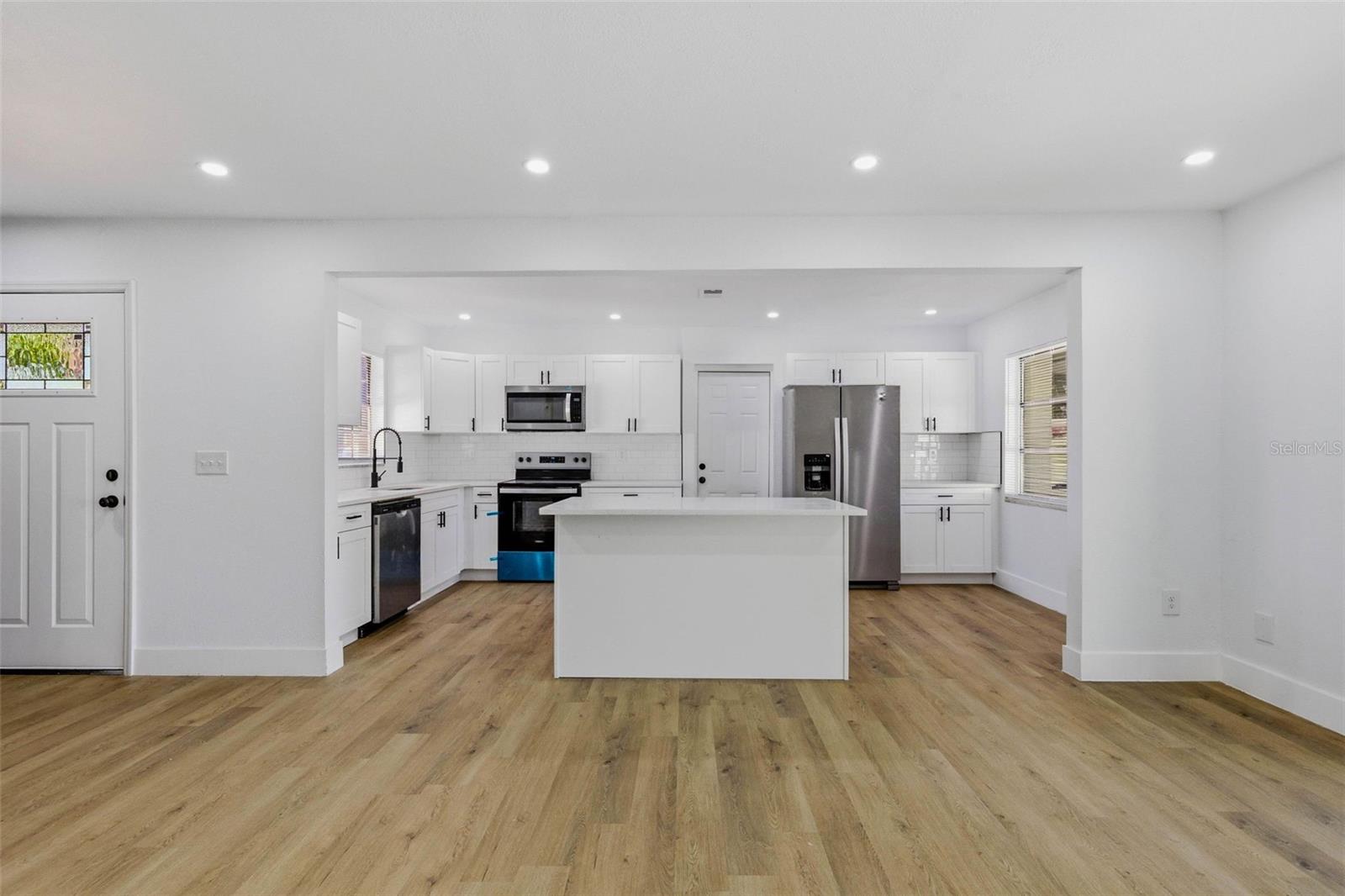 COLLEGE VILLAGE SUB - Residential