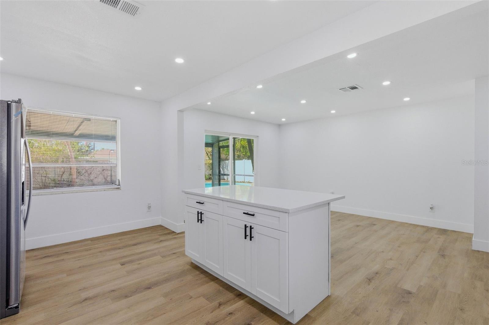 COLLEGE VILLAGE SUB - Residential