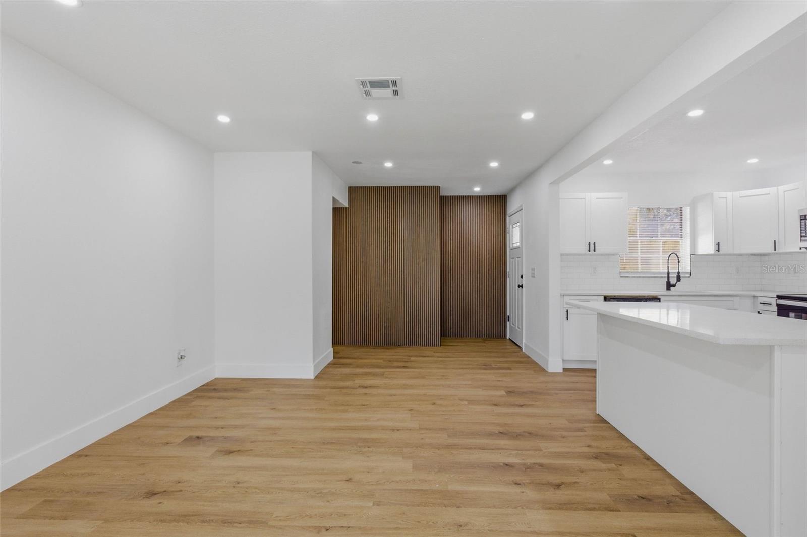 COLLEGE VILLAGE SUB - Residential