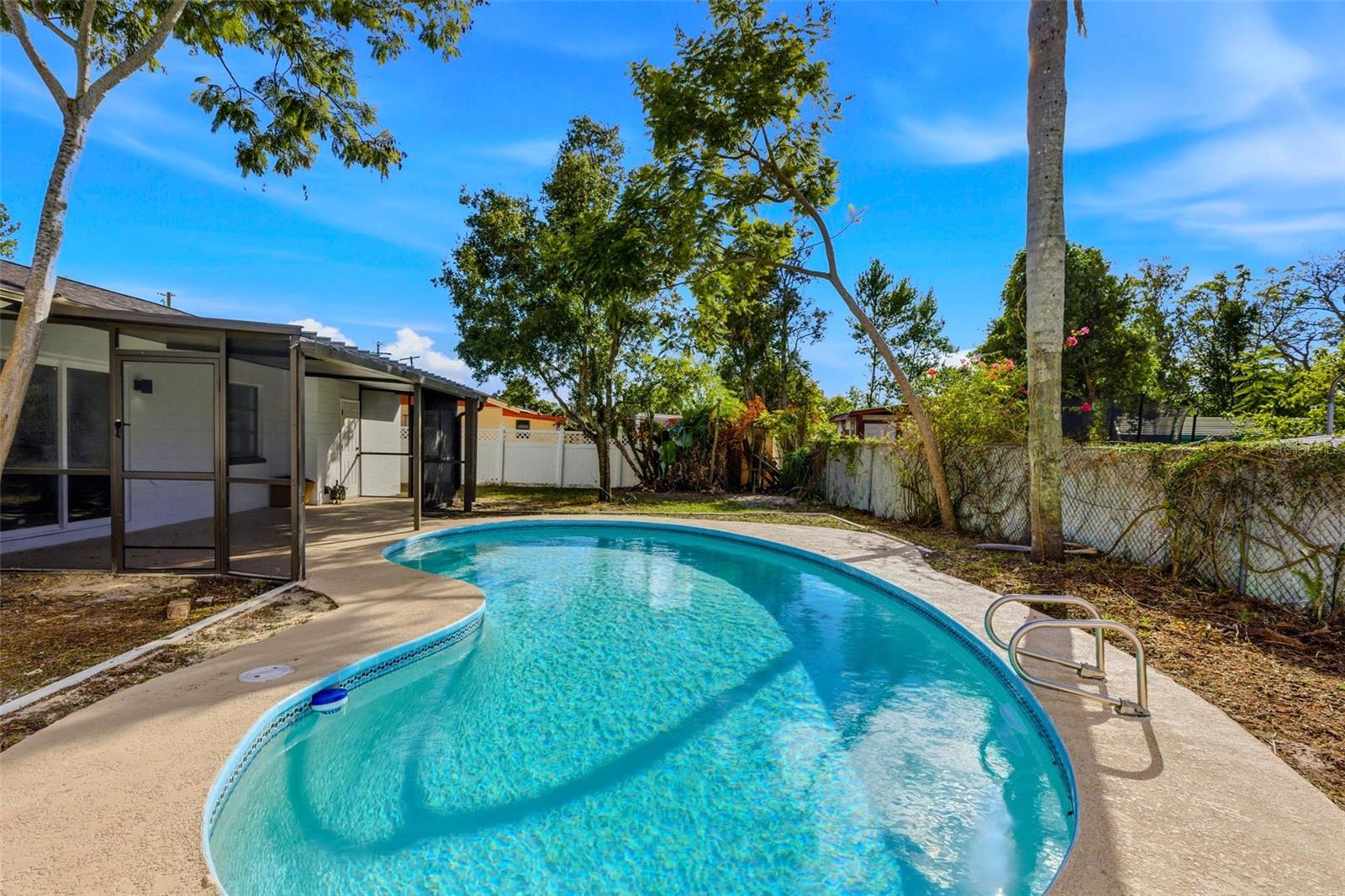 COLLEGE VILLAGE SUB - Residential