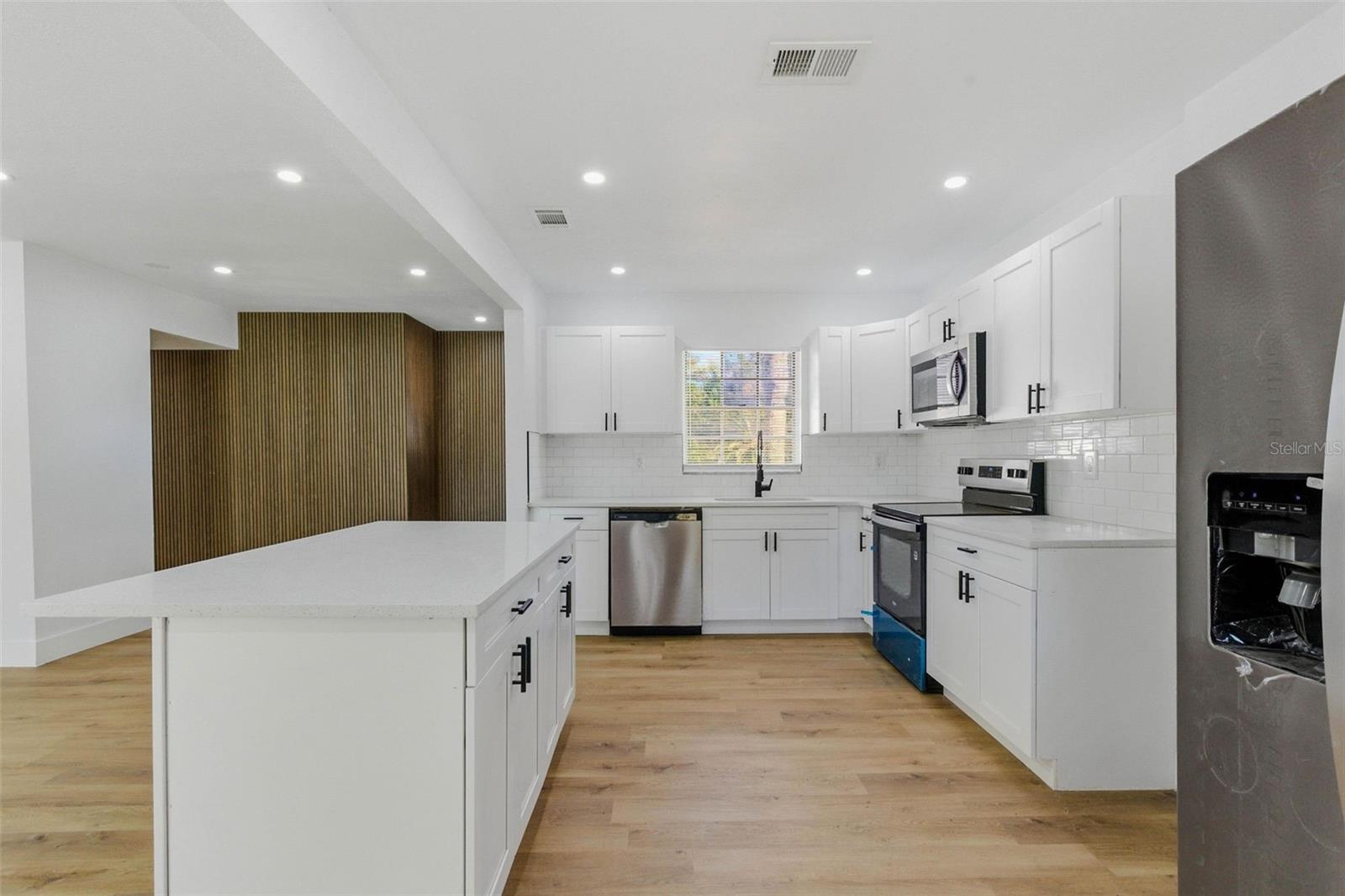 COLLEGE VILLAGE SUB - Residential