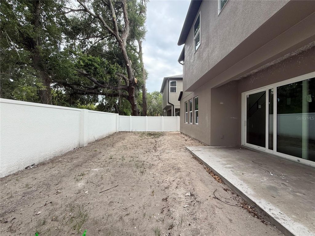Photo of 724 Ellwood Avenue, Orlando, FL 32804 (MLS # O6404286)
