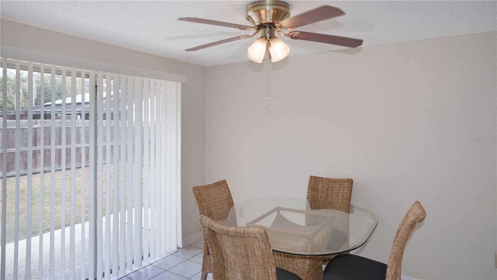 NORTH LAKES SEC B UNIT - Residential