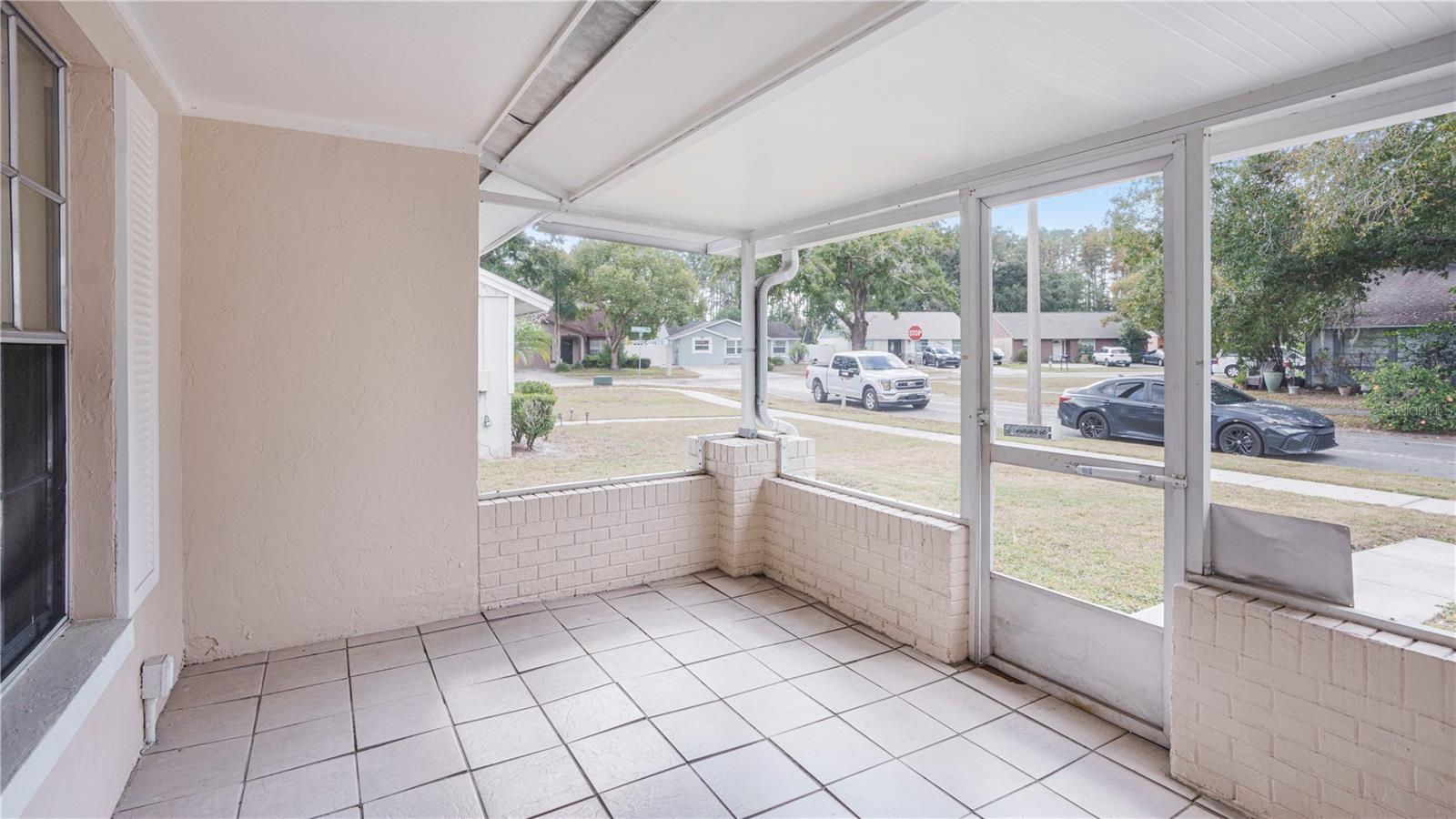 NORTH LAKES SEC B UNIT - Residential