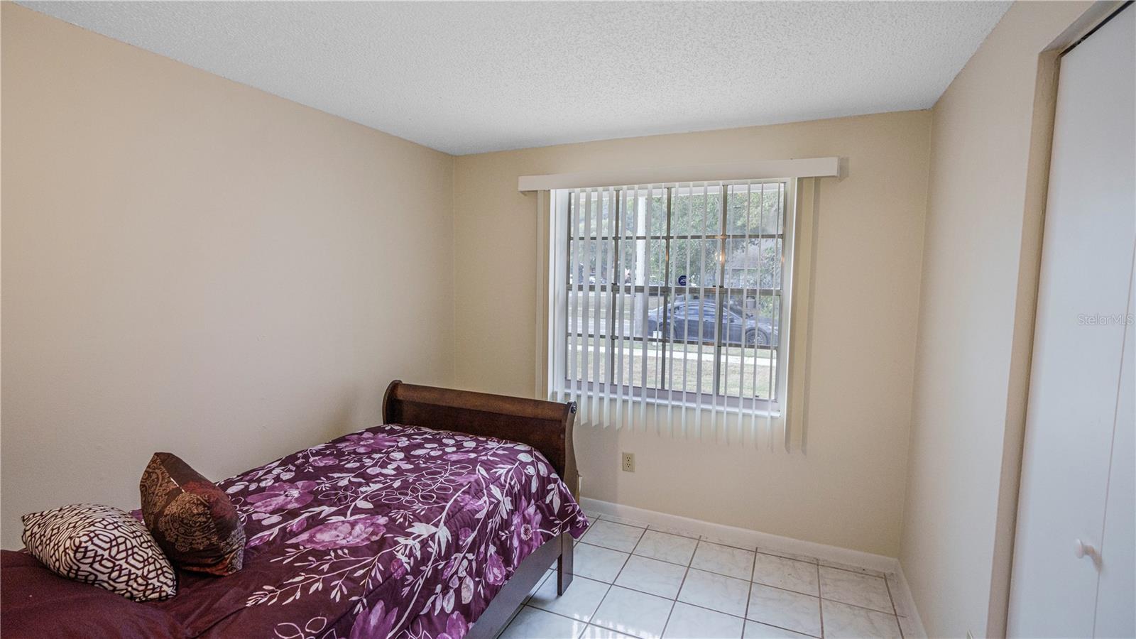 NORTH LAKES SEC B UNIT - Residential