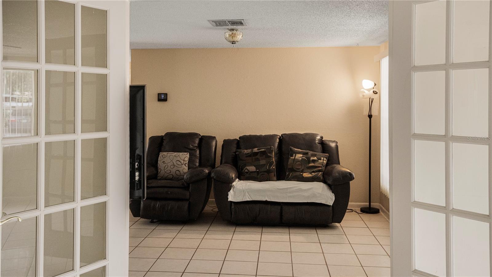 NORTH LAKES SEC B UNIT - Residential