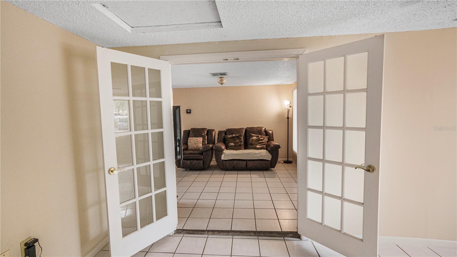 NORTH LAKES SEC B UNIT - Residential