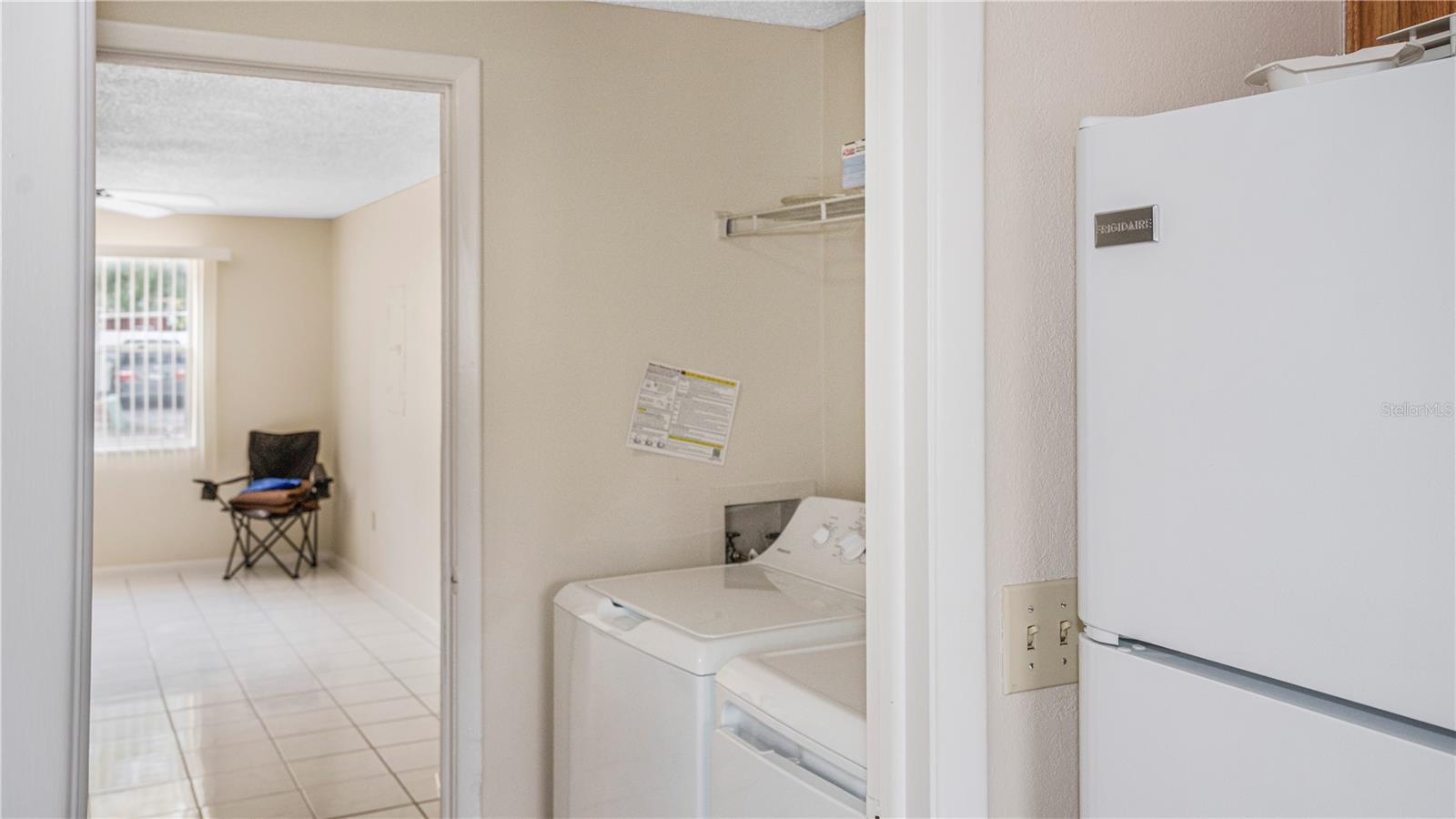 NORTH LAKES SEC B UNIT - Residential