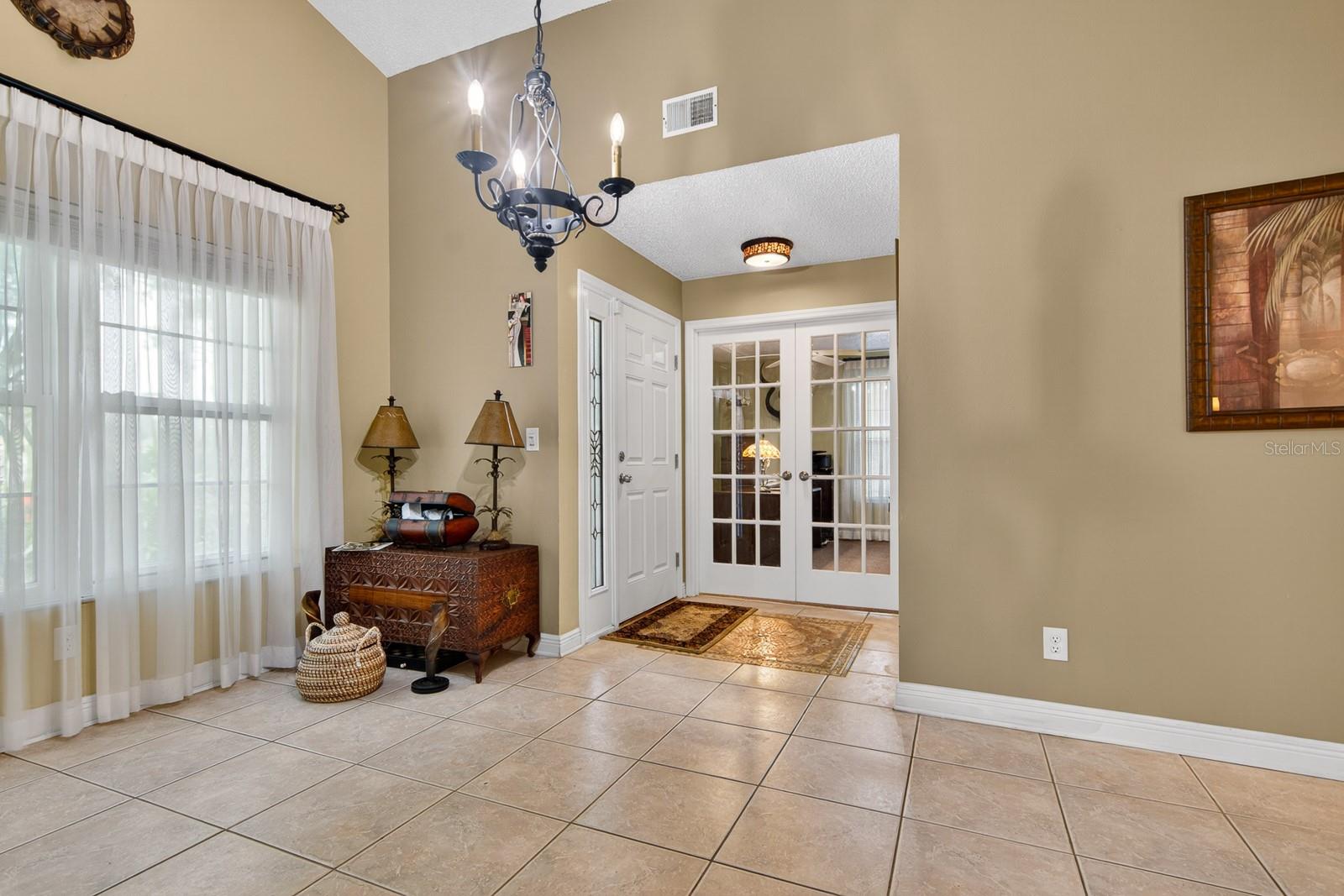 2728 BENTLEY DRIVE