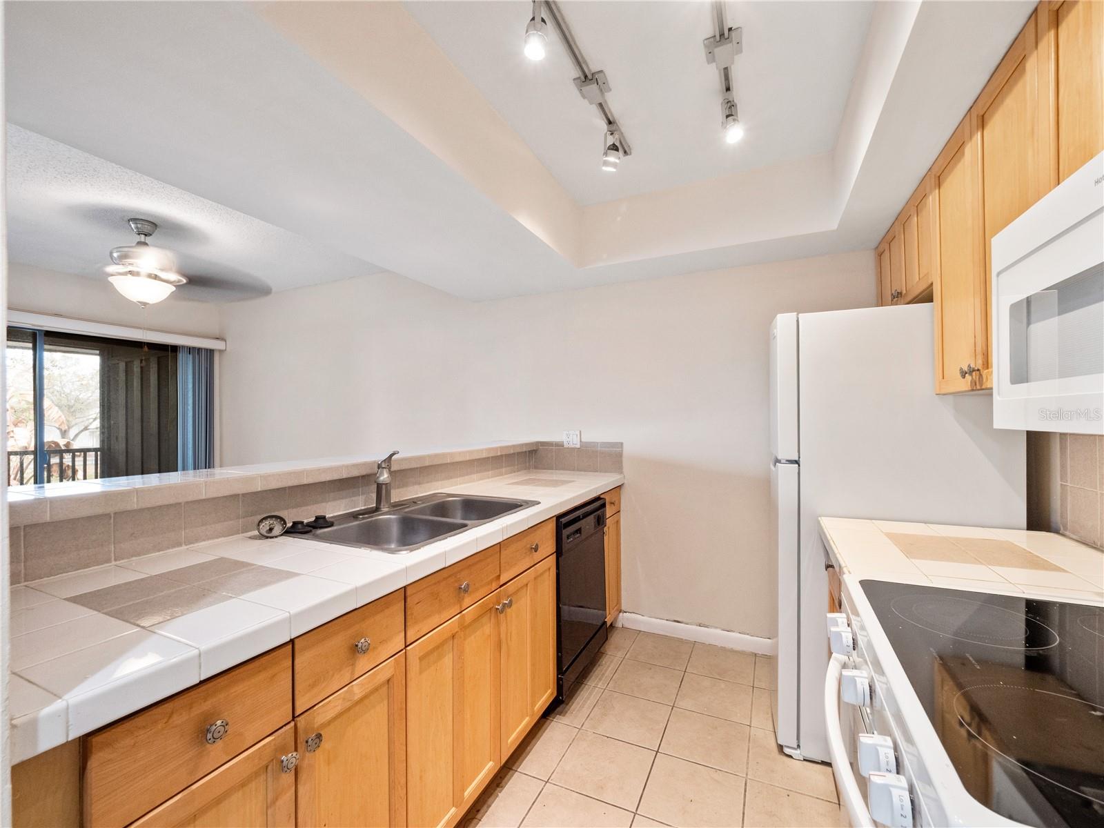 WINDHOVER CONDO - Residential