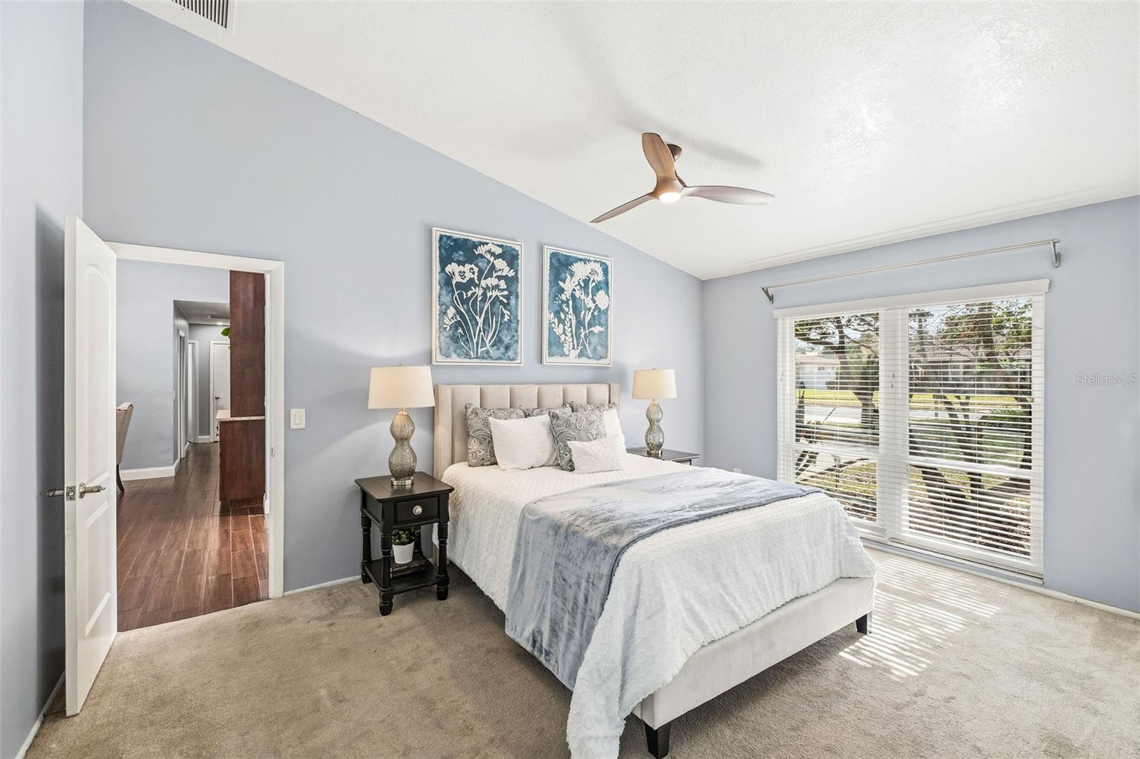 DOVER MANOR - Residential