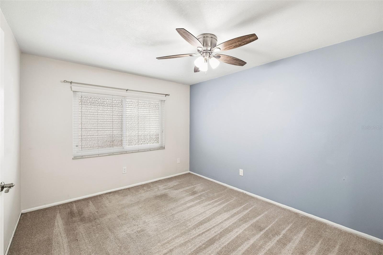 DOVER MANOR - Residential