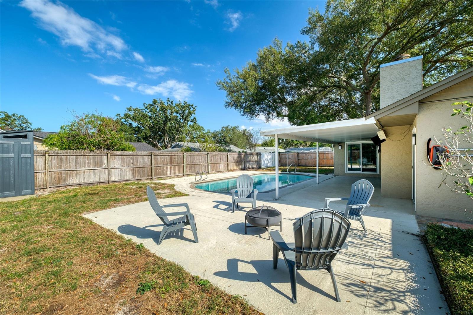 DOVER MANOR - Residential