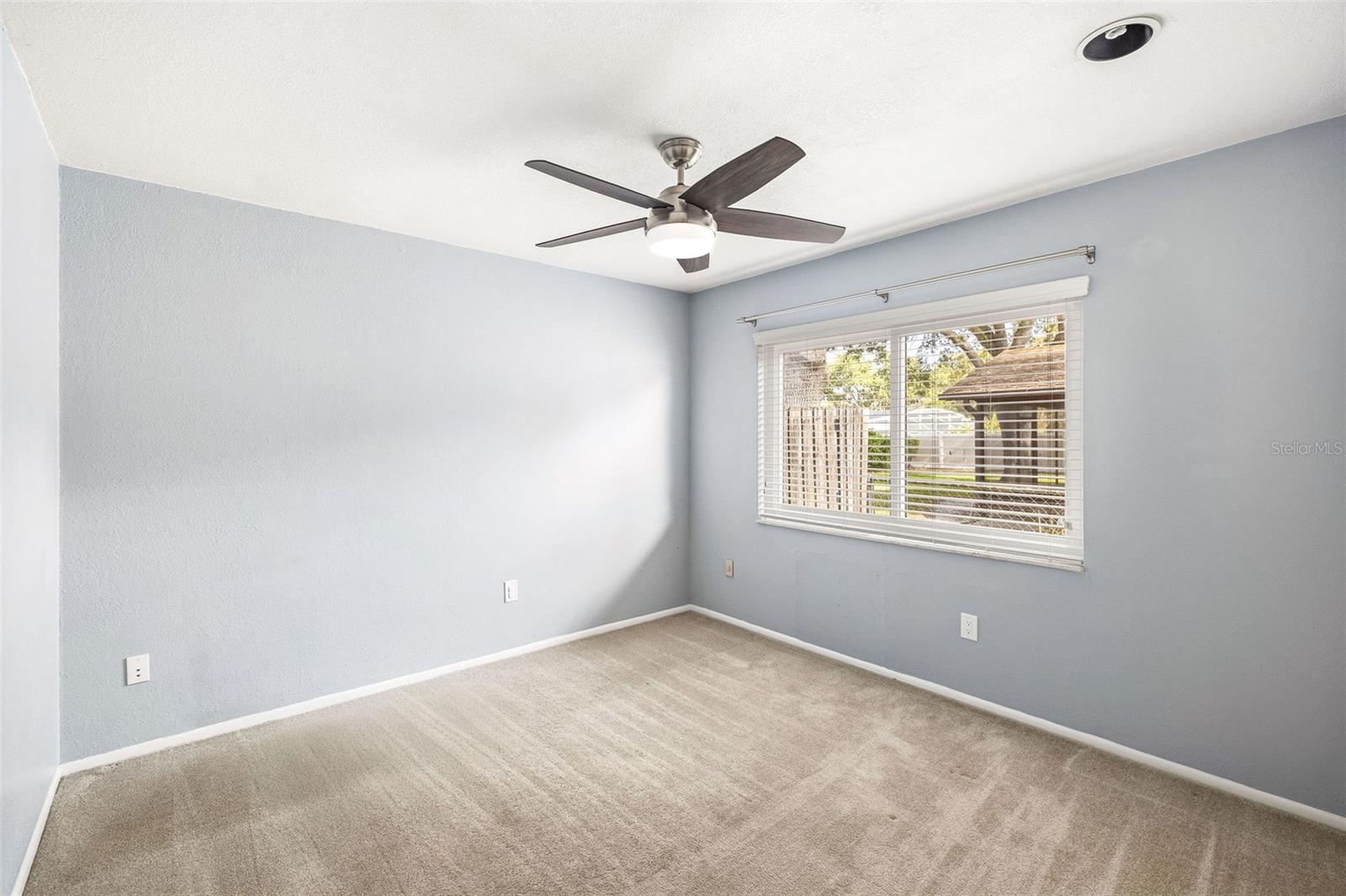 DOVER MANOR - Residential