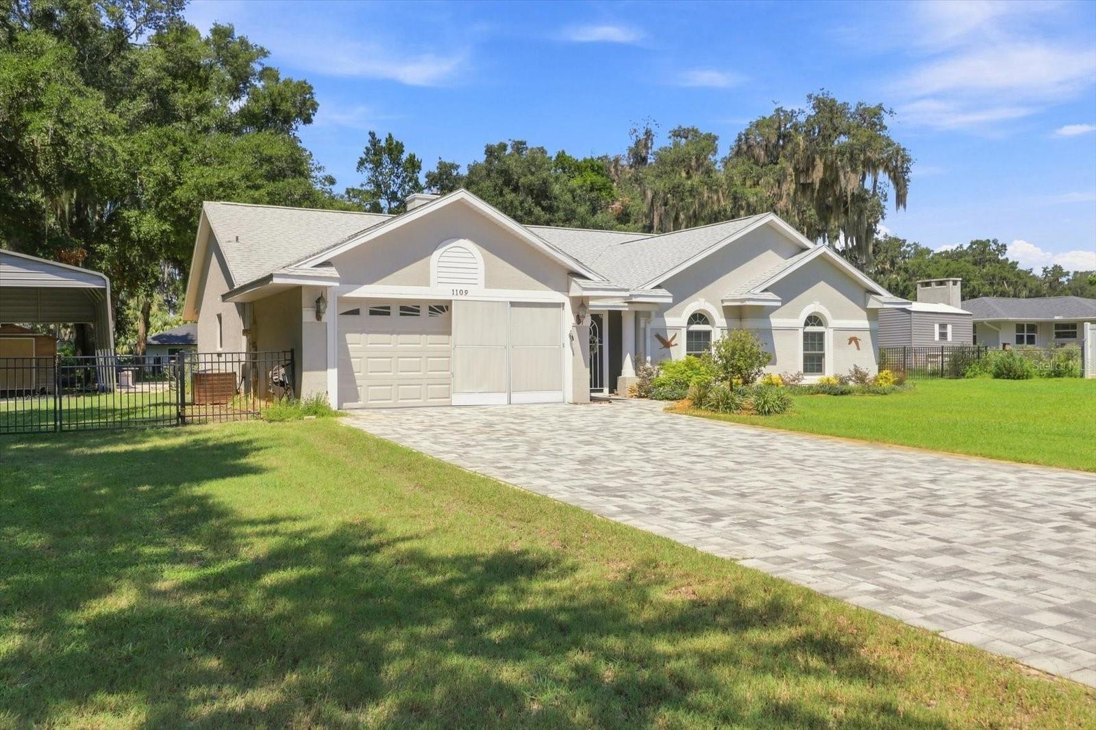 1109 S CHATEAU POINT