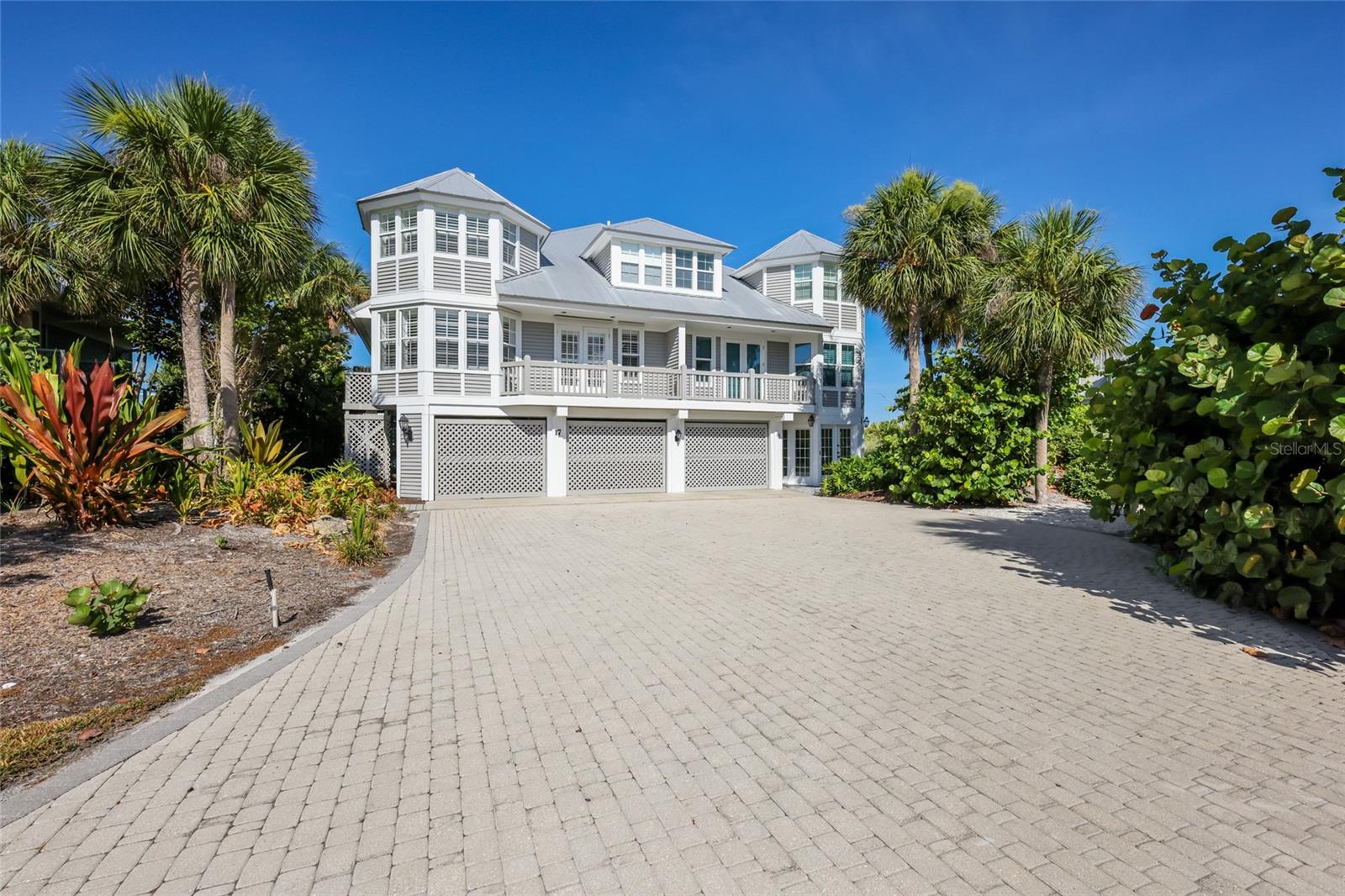 17 SEAWATCH DRIVE