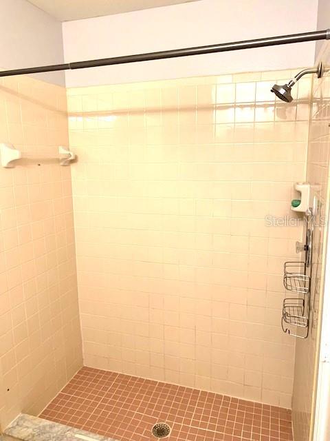 FAIRCREST II A CONDO - Residential Lease