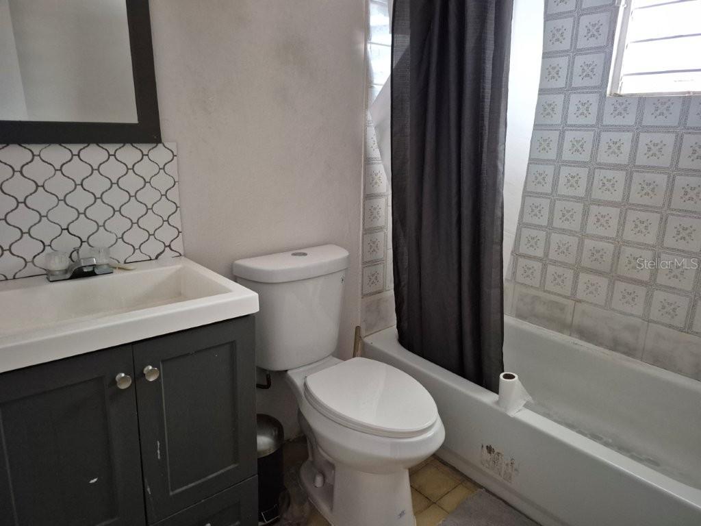 448 CALLE ALCIDES REYES 3