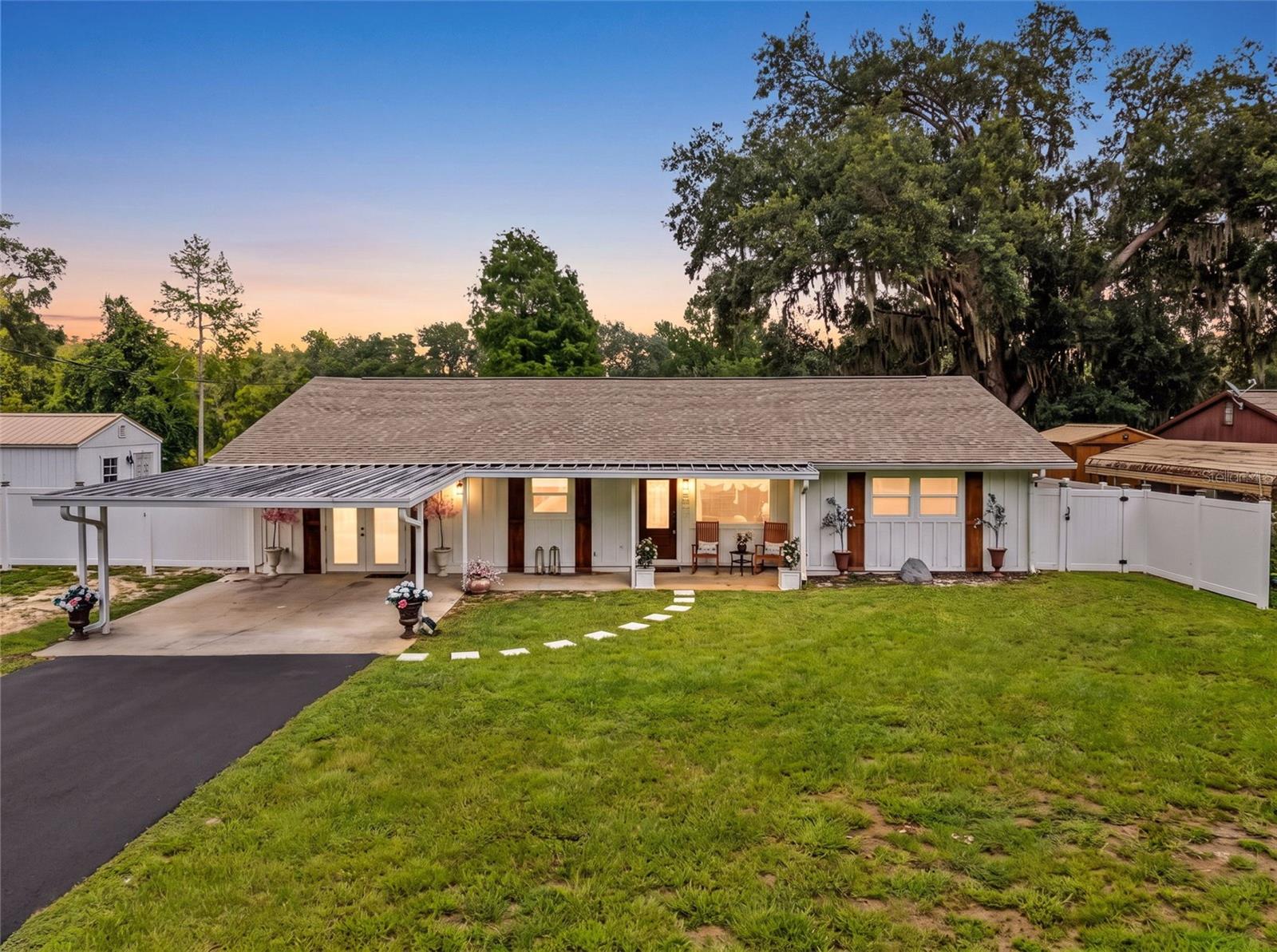 4101 E GLORIA DRIVE