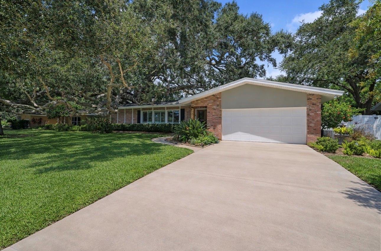 FAIRWAY ESTATES 4TH ADD - Residential