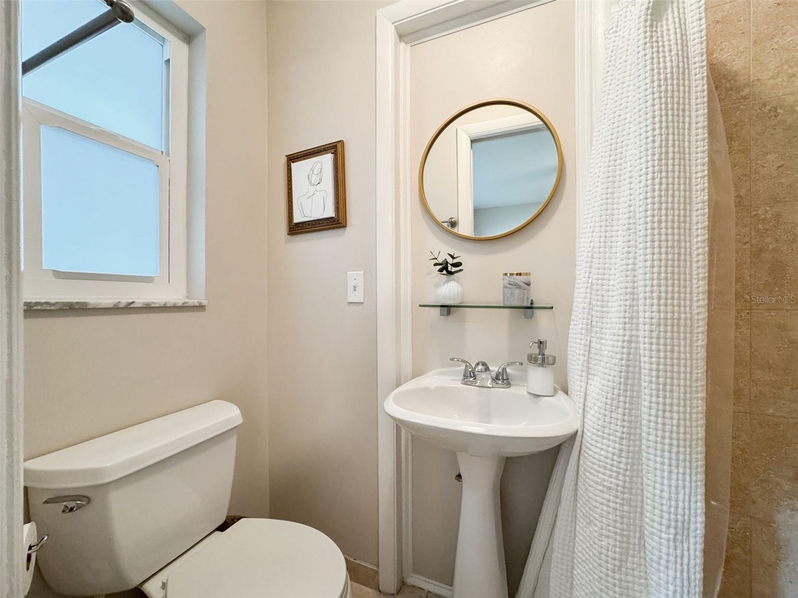 FAIRWAY ESTATES 4TH ADD - Residential