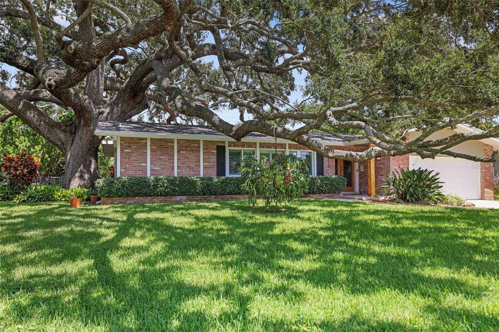 FAIRWAY ESTATES 4TH ADD - Residential