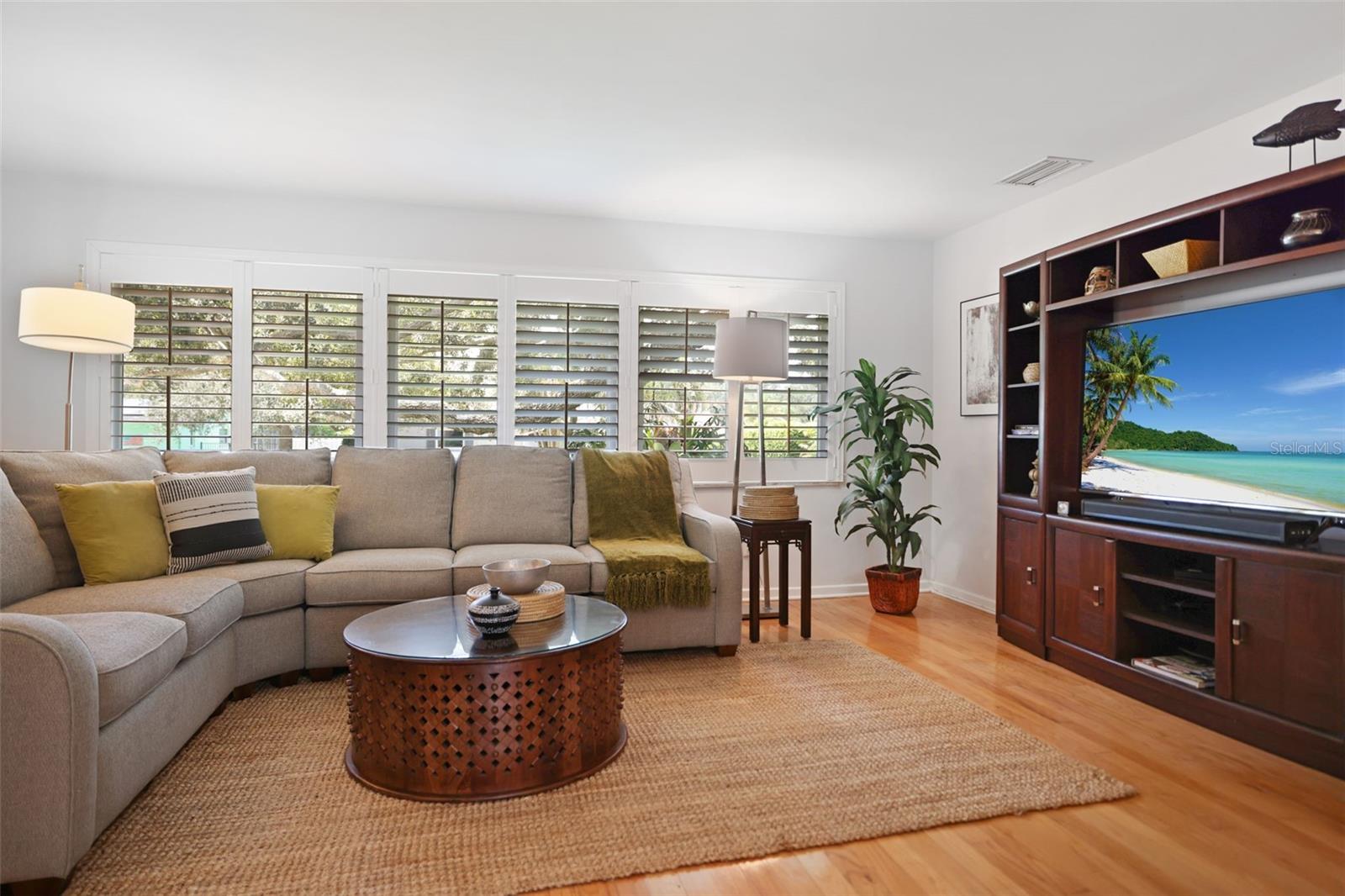 FAIRWAY ESTATES 4TH ADD - Residential