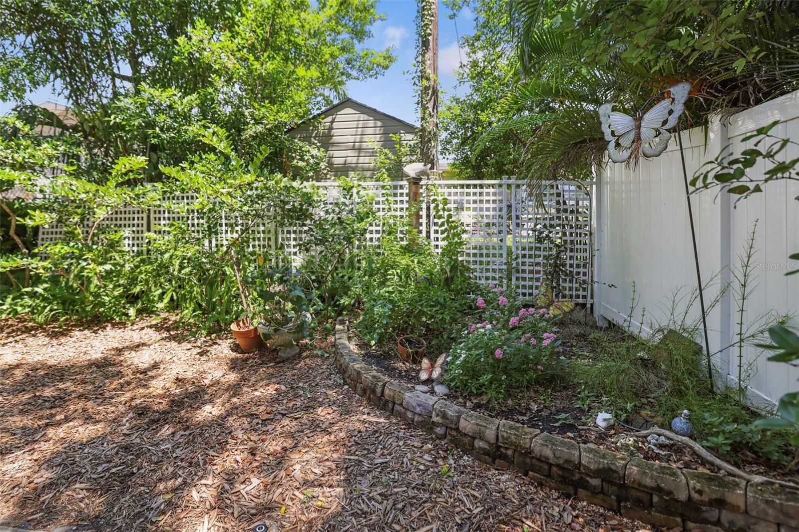 FAIRWAY ESTATES 4TH ADD - Residential