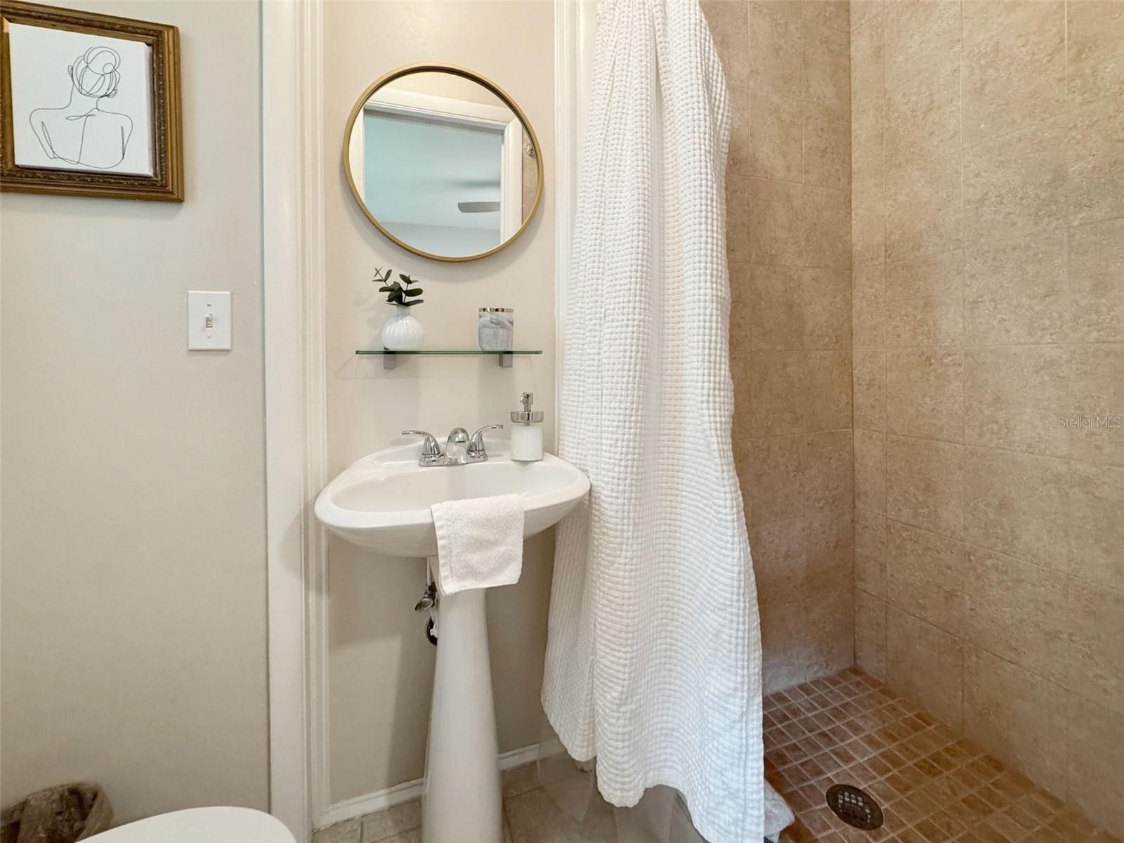 FAIRWAY ESTATES 4TH ADD - Residential