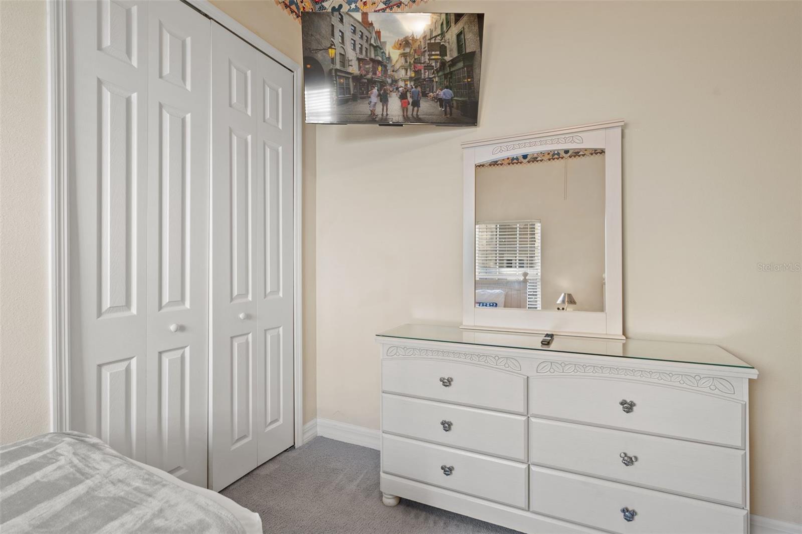 FORMOSA GARDENS UNIT 2 - Residential Lease