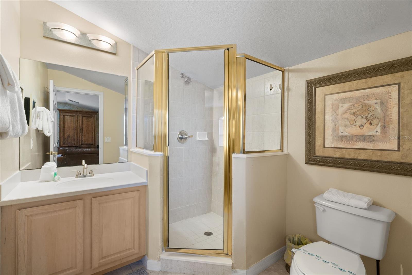 FORMOSA GARDENS UNIT 2 - Residential Lease