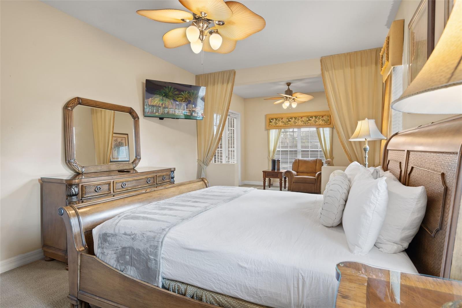 FORMOSA GARDENS UNIT 2 - Residential Lease