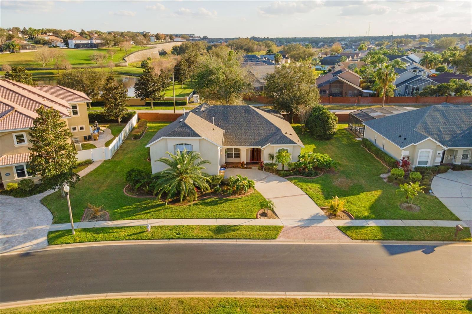 FORMOSA GARDENS UNIT 2 - Residential Lease