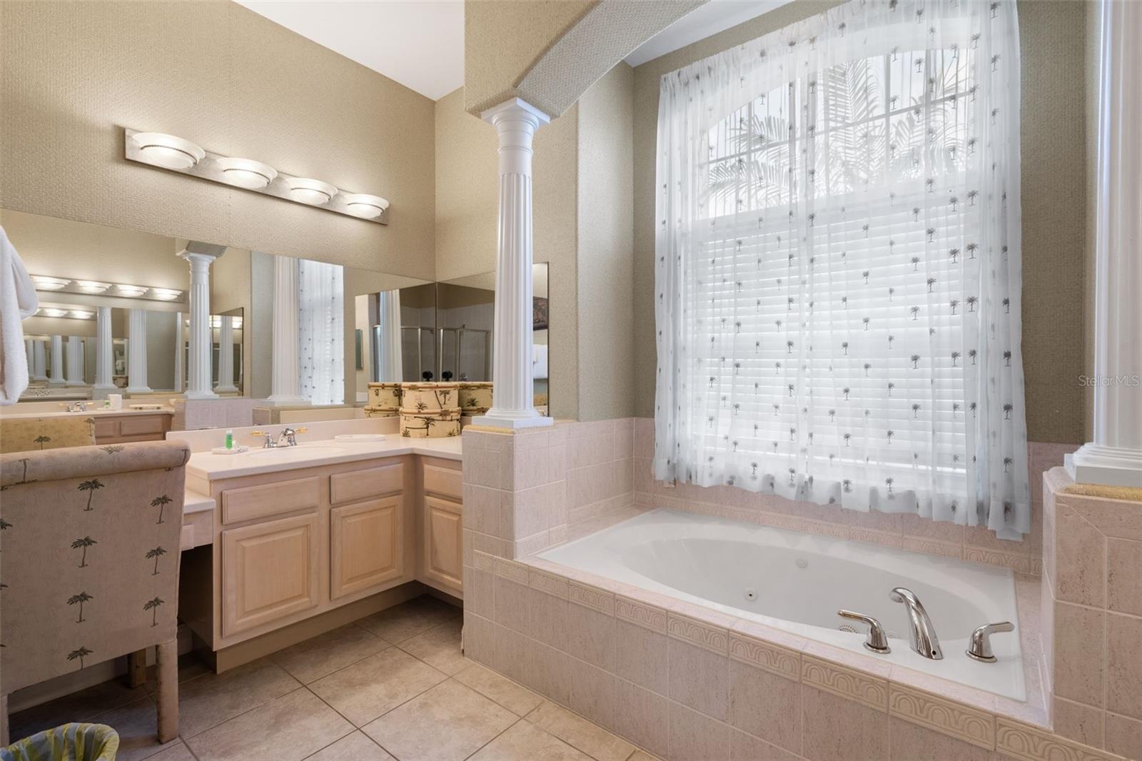 FORMOSA GARDENS UNIT 2 - Residential Lease