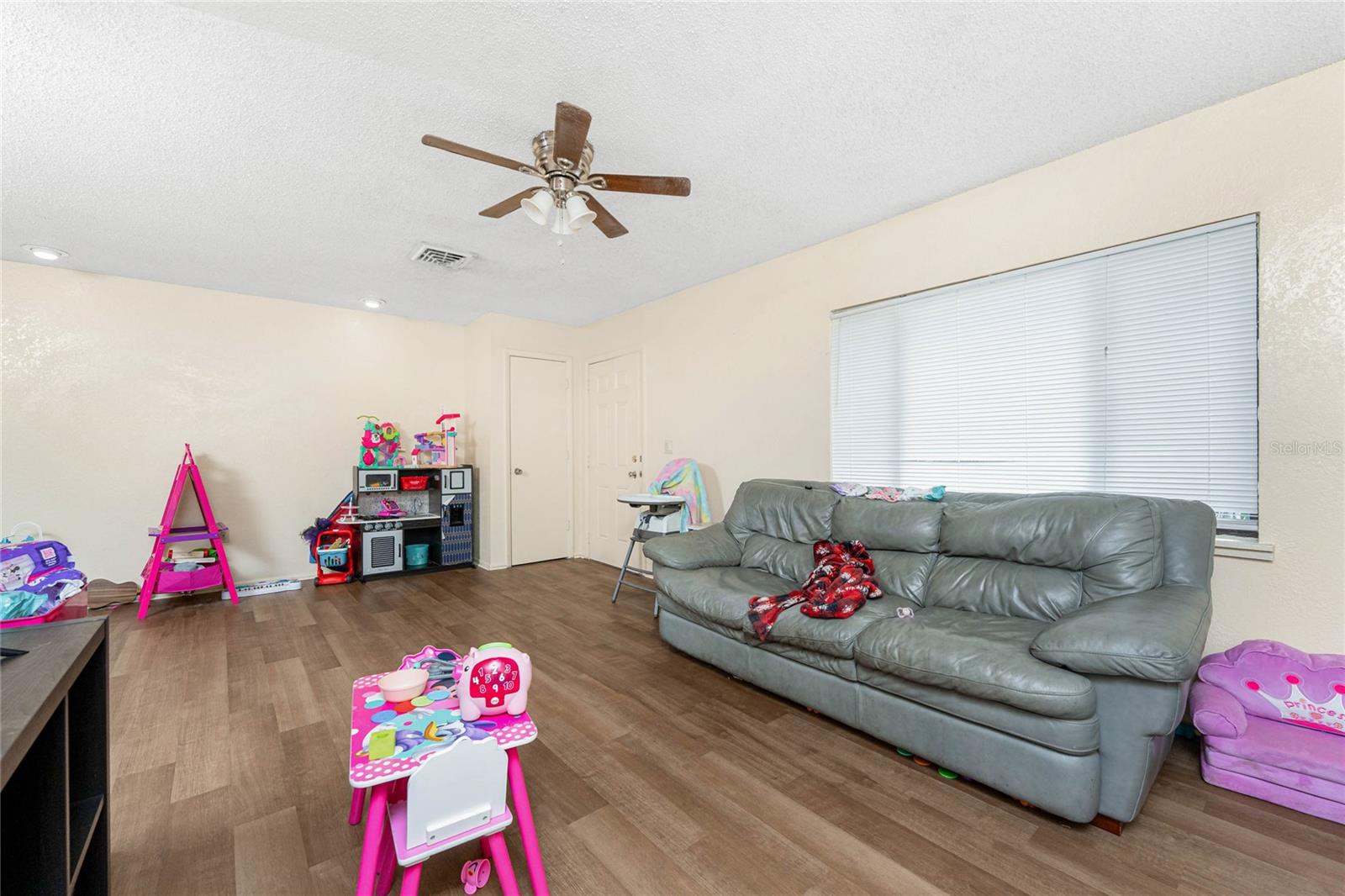 PERRY LANE - Residential Income