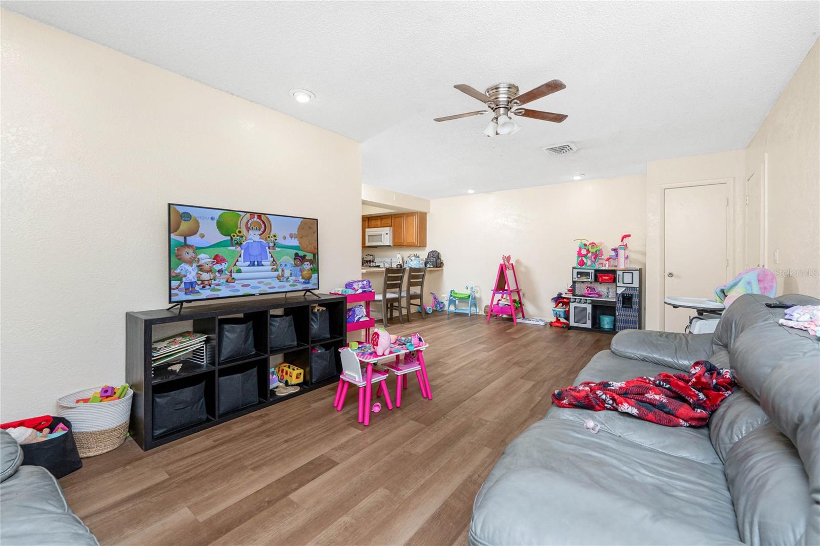 PERRY LANE - Residential Income