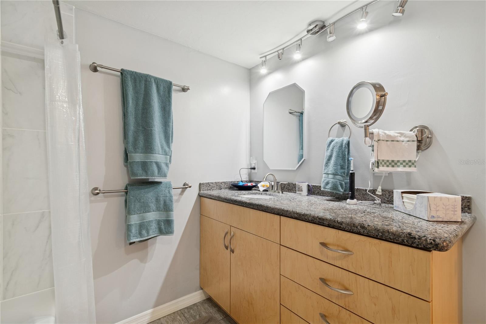 PEBBLE CREEK VILLAS - Residential