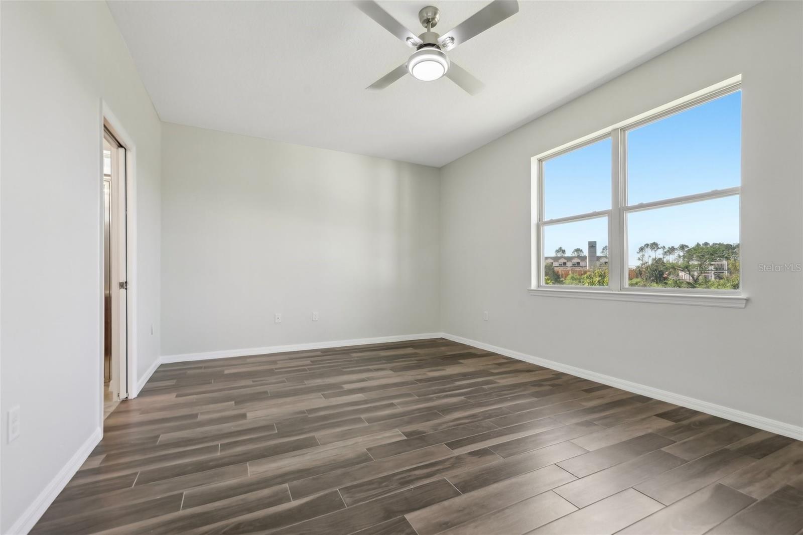 1762 REGAL RIVER CIR