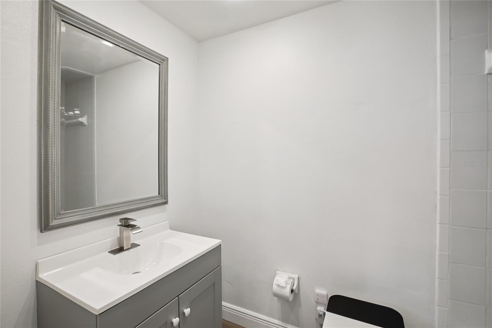 EASTWOOD SHORES 2 PH 2 - Residential Lease