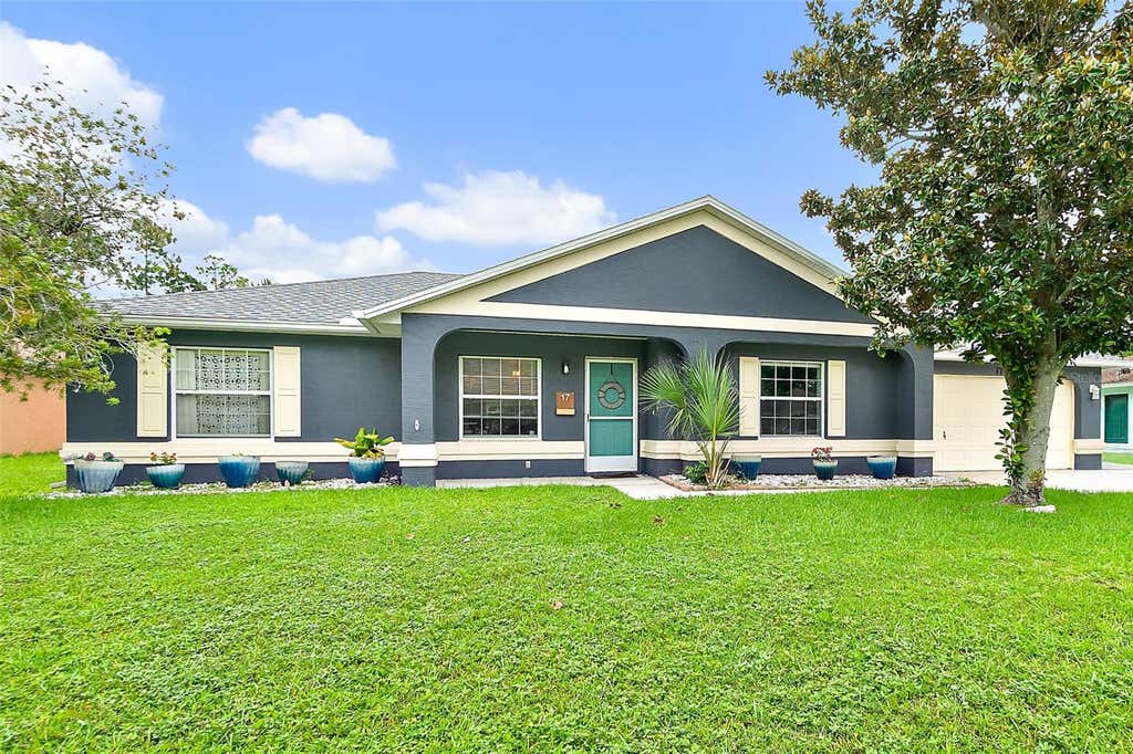 Photo of 17 Pinelark Lane, Palm Coast, FL 32164 (MLS # FC320489)